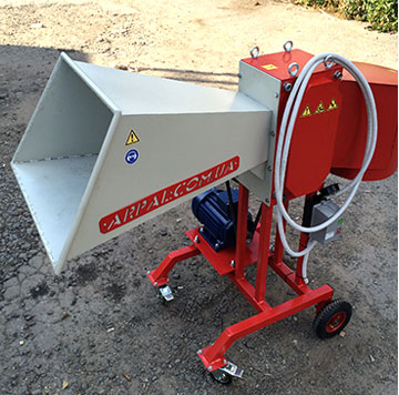 Подрібнювач гілок АМ-80Е